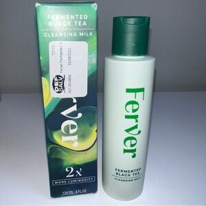 Fever Fermented Black Tea Cleansing Milk - Green